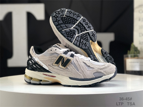 New Balance Shoes-W-0484