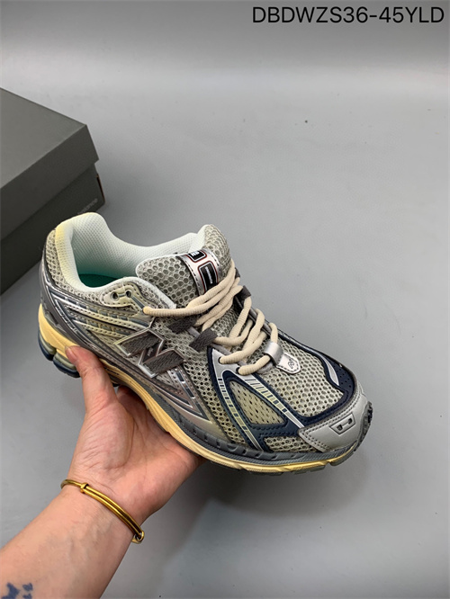 New Balance Shoes-W-0590