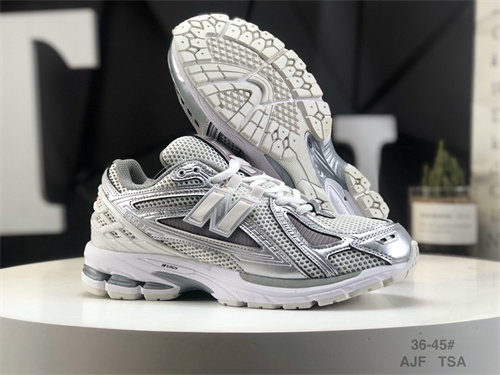 New Balance Shoes-W-0651