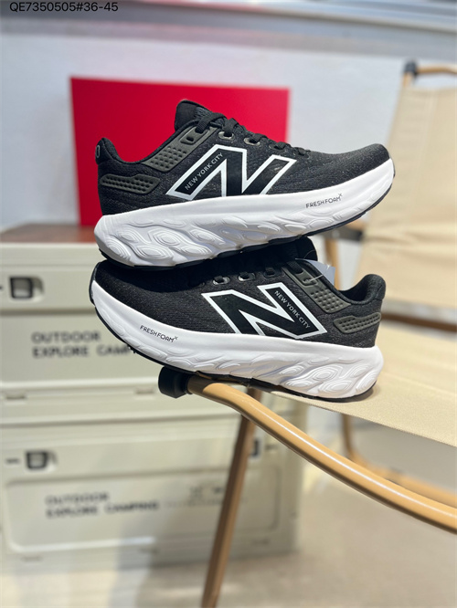 New Balance Shoes-W-0833
