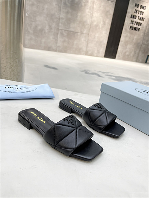 Prada Sandal-W-104