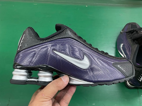Shox R4-W-0064