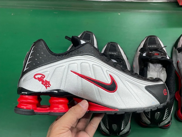 Shox R4-M-0068
