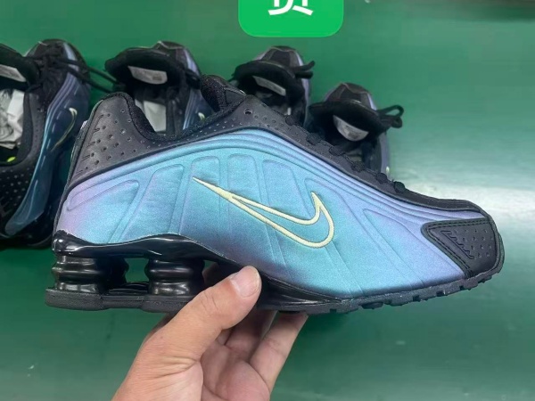 Shox R4-M-0076