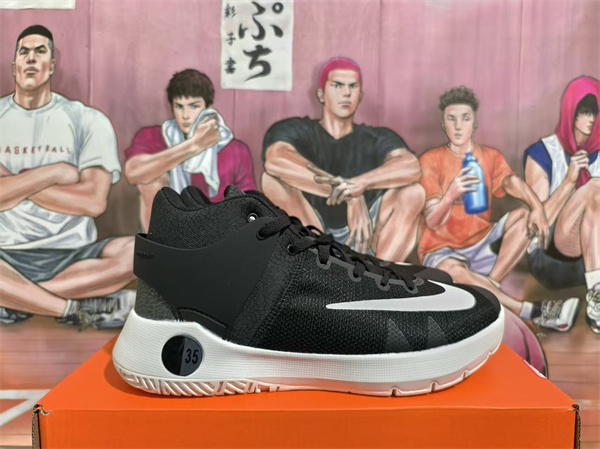 Kevin Durant's TREY 5-0005