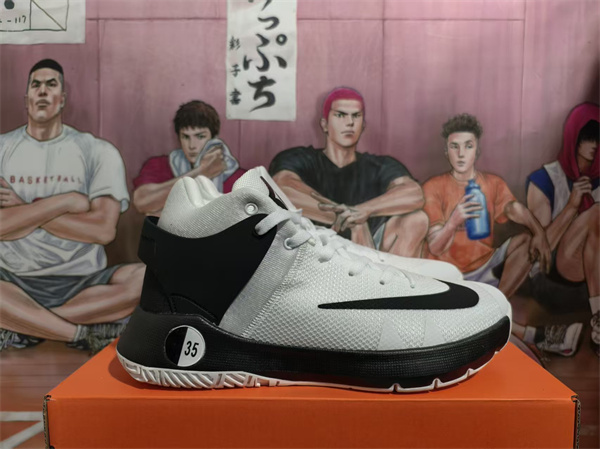 Kevin Durant's TREY 5-0008