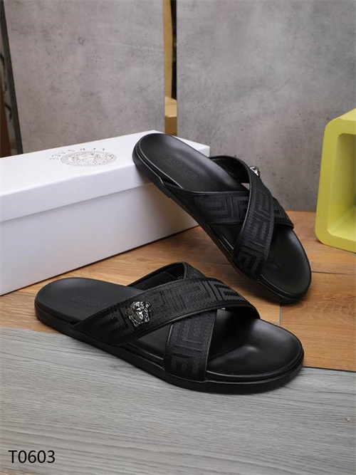 Versace Sandal-M-186