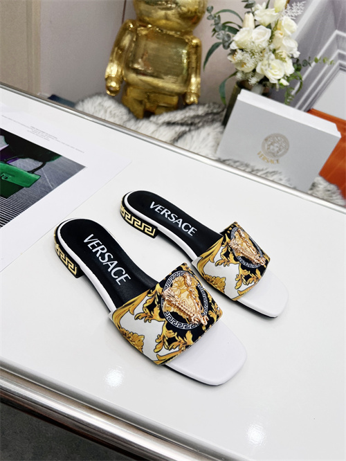 Versace Sandal-W-123