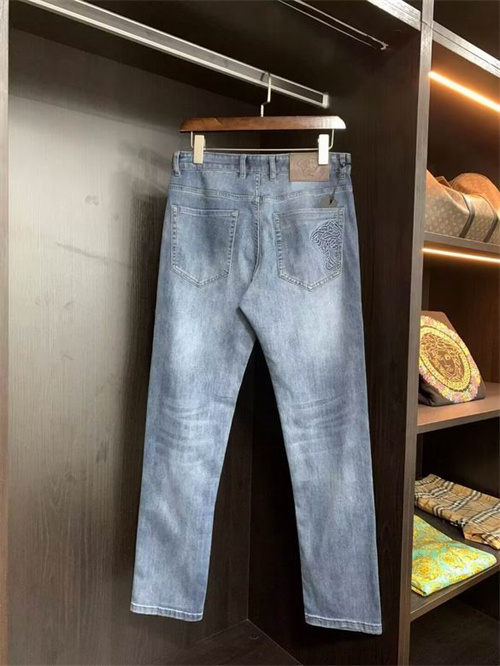 Versace Jeans-M-0002