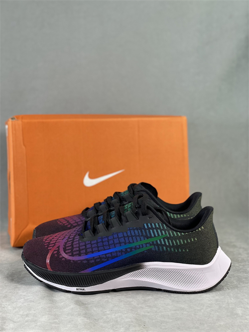 Nike Zoom Pegasus-M-008