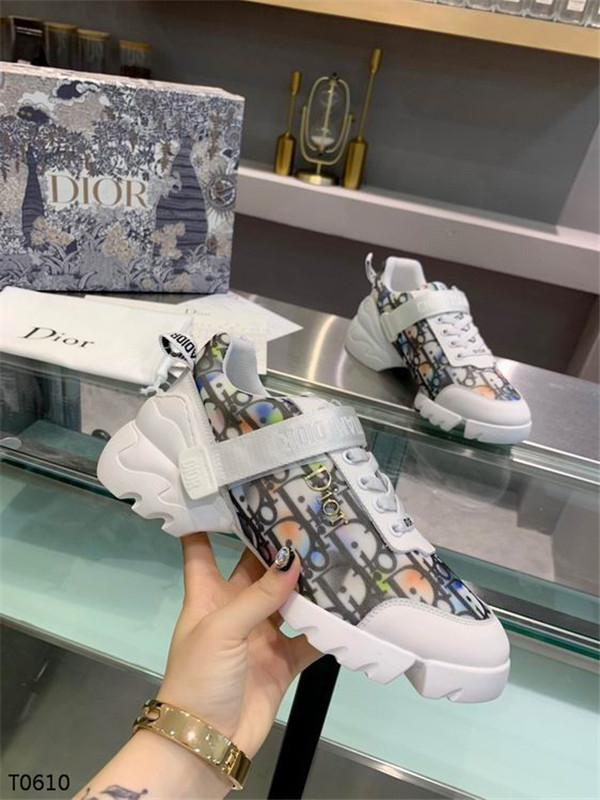 Dior Shoes-W-140