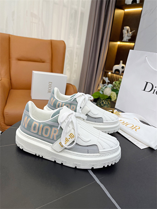 Dior Shoes-W-298
