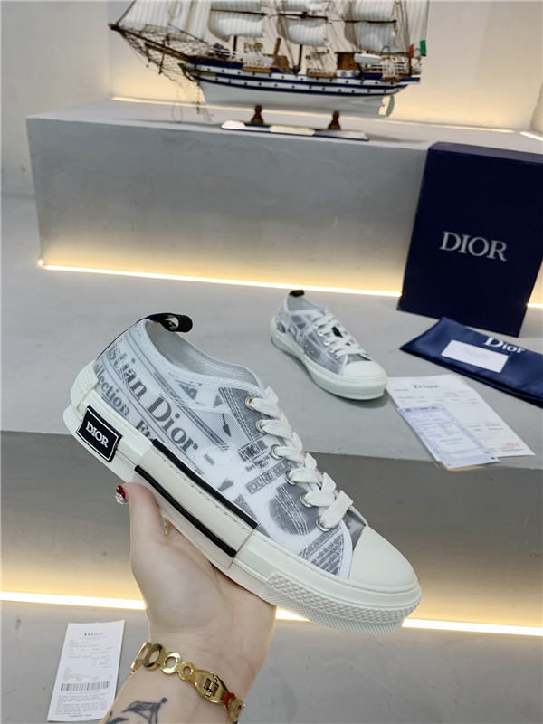 Dior Shoes-W-090