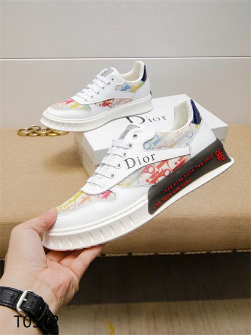 Dior Shoes-M-586