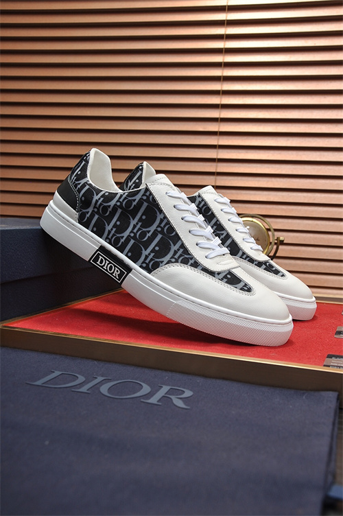 Dior Shoes-M-680